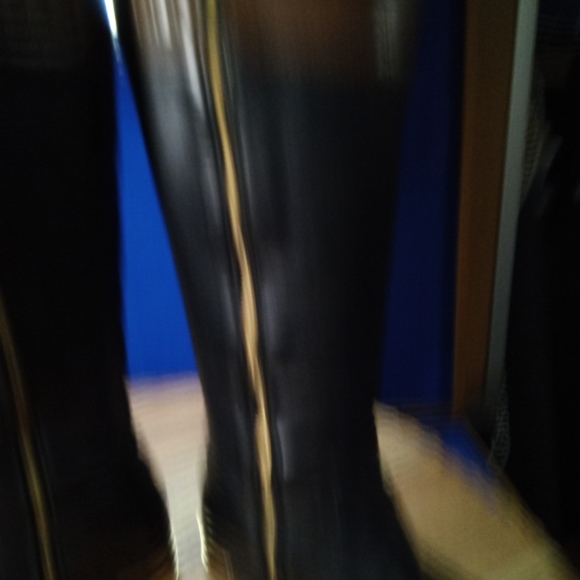 Michael Kors Black & Brown Leather Riding Boots w/ Gold Tone Hardware Sz. 7.5-US - Picture 11 of 16
